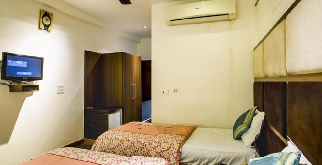 Hotel Arpit Palace Delhi  Exterior photo