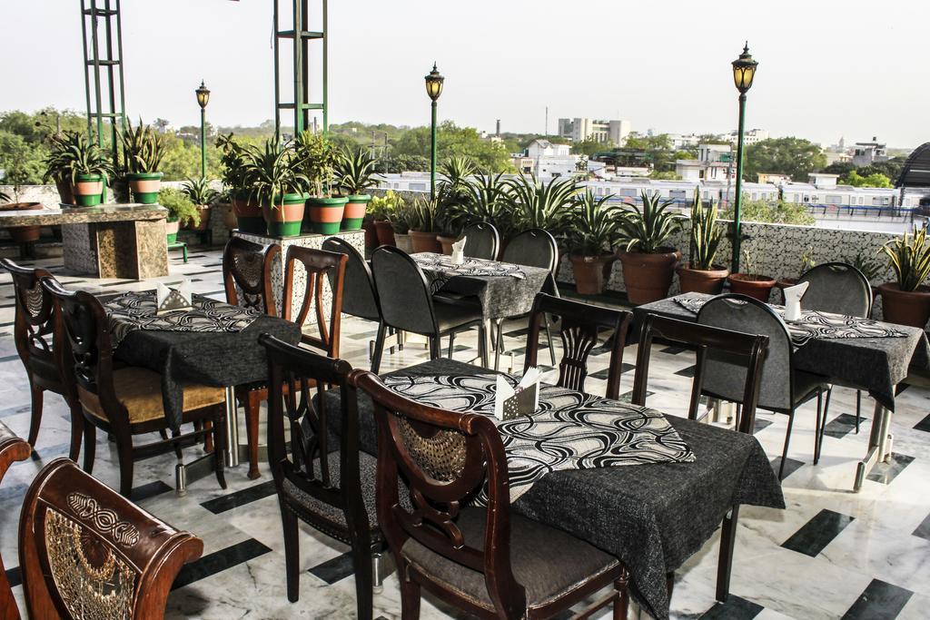 Hotel Arpit Palace Delhi  Exterior photo