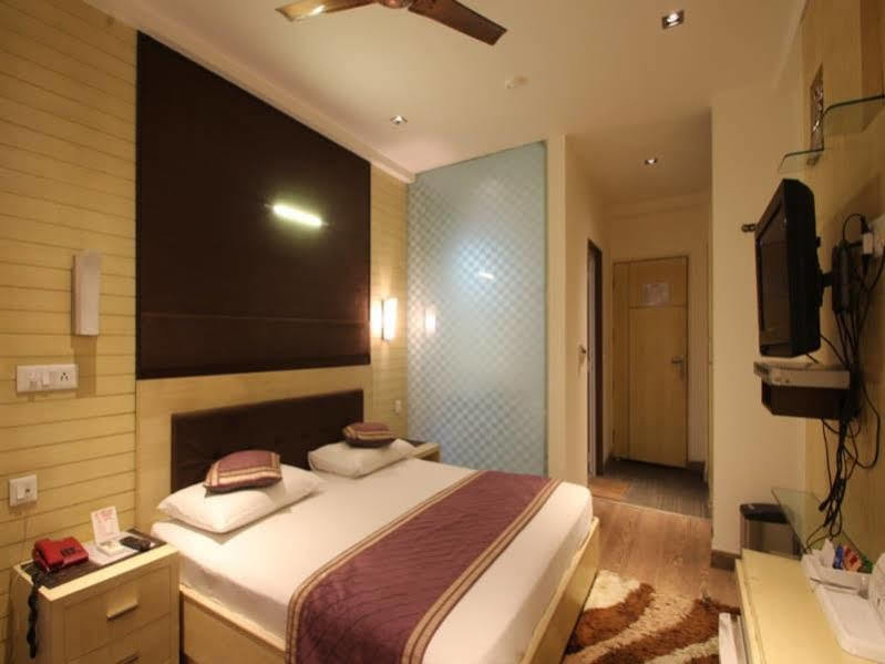 Hotel Arpit Palace Delhi  Exterior photo